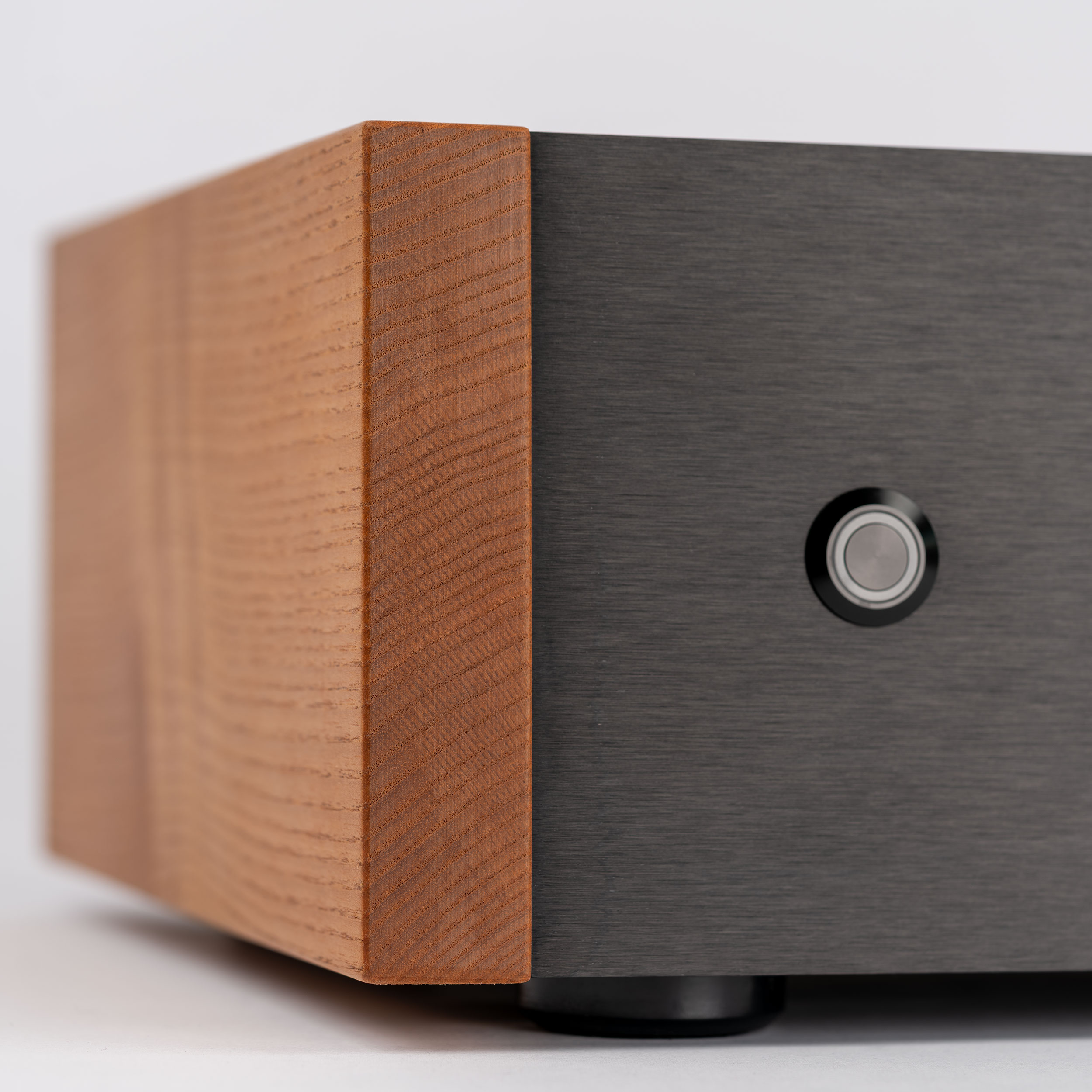 Detailansicht der Deckplatte des MUSICWONDER ONE.